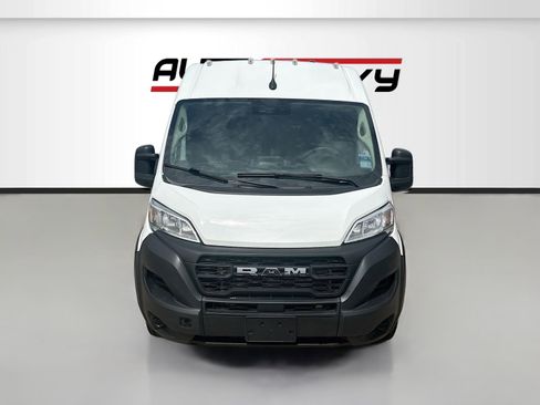 Used 2023 RAM ProMaster 2500 FWD image 2