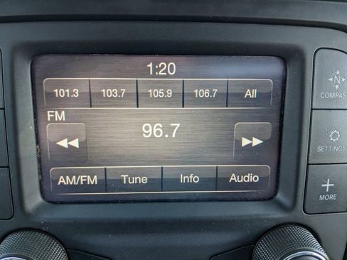 Used 2024 RAM 2500 Tradesman w/ Chrome Appearance Group image 28