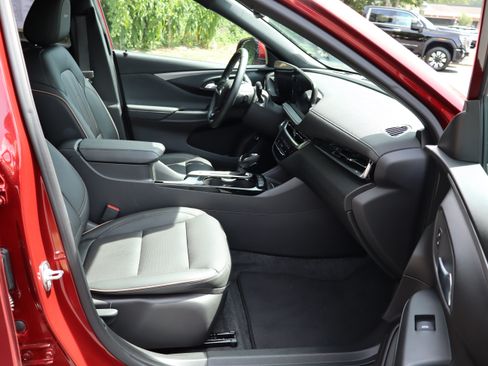 Used 2024 Buick Envista Avenir FWD image 25