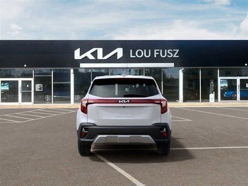 New 2026 Kia Seltos LX FWD image 5