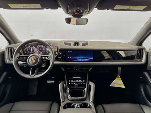 New 2026 Porsche Cayenne S image 38