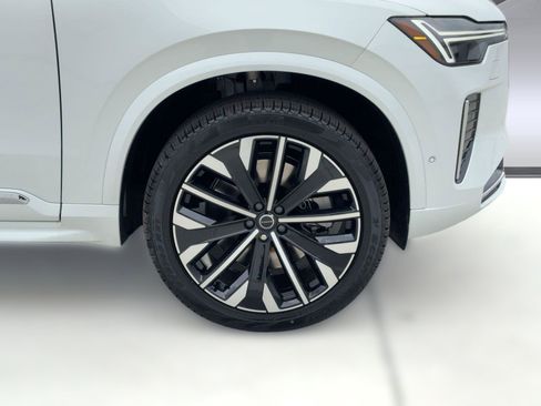 New 2026 Volvo XC90 T8 Ultra w/ Protection Package Premier AWD/4WD image 11