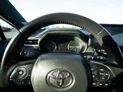 Used 2021 Toyota Venza Limited w/ Advanced Technology Package image 15