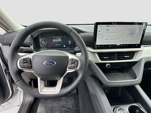 New 2026 Ford Explorer Active w/ Active Comfort Package RWD image 7