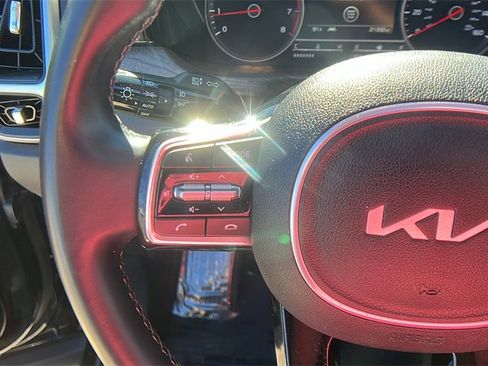 Used 2023 Kia Sorento EX w/ Panoramic Sunroof Package image 27