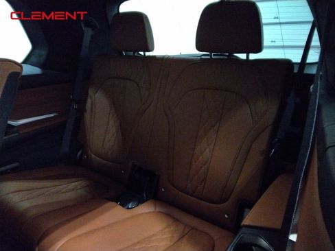 Used 2023 BMW X7 M60i image 34