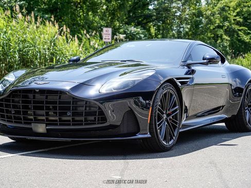 Used 2024 Aston Martin DB12 Coupe RWD image 14