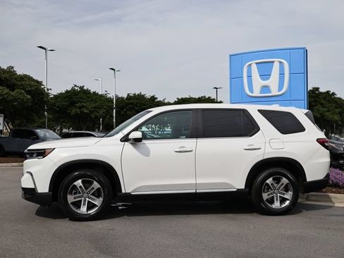 Used 2023 Honda Pilot EX-L image 4