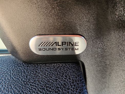 Used 2023 Dodge Charger SXT RWD image 11