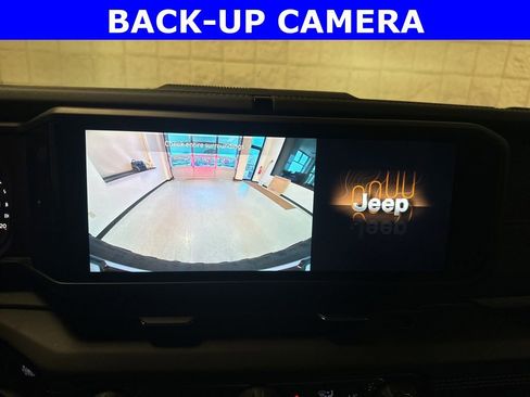 Used 2024 Jeep Wrangler Rubicon w/ Convenience Group image 8