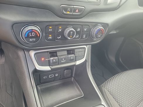 Used 2023 GMC Terrain SLE w/ Driver Convenience Package AWD/4WD image 20