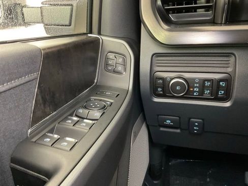 New 2026 Ford F250 Lariat w/ Black Appearance Package image 20