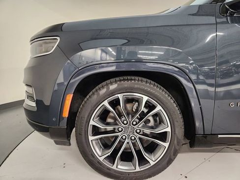 Used 2024 Jeep Grand Wagoneer Series III image 11