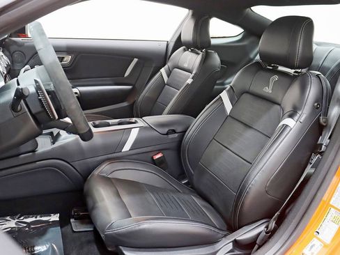 Used 2020 Ford Mustang Shelby GT500 w/ Technology Package RWD image 23