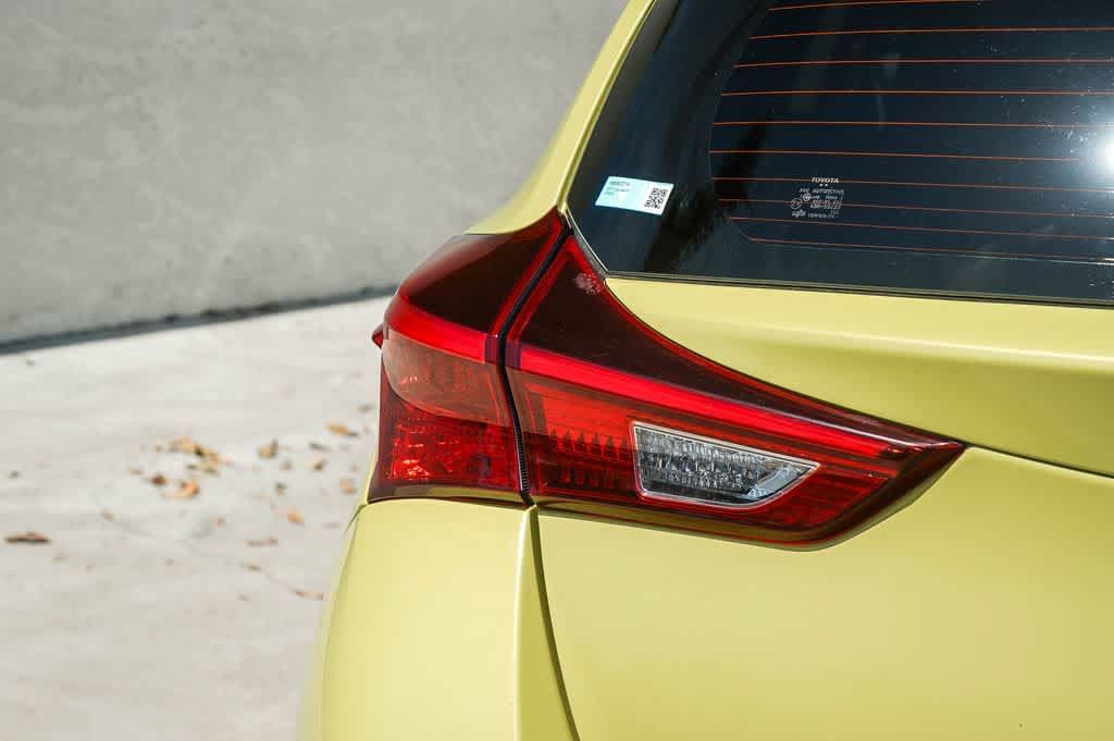 Used 2017 Toyota Corolla iM w/ Carpet Mat Package FWD image 7