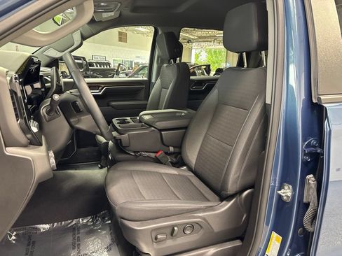 Used 2024 Chevrolet Silverado 1500 LT AWD/4WD image 9