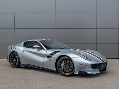 Used 2017 Ferrari F12tdf RWD image 4