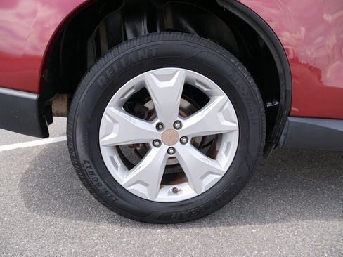 Used 2016 Subaru Forester 2.5i Premium image 11