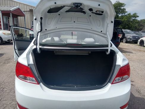 Used 2016 Hyundai Accent SE image 8