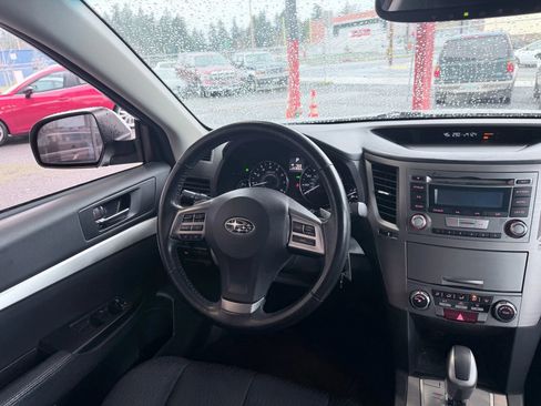 Used 2012 Subaru Outback 2.5i Premium w/ All-Weather Pkg image 10