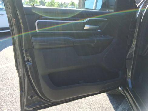 Used 2022 RAM 1500 Big Horn AWD/4WD image 21