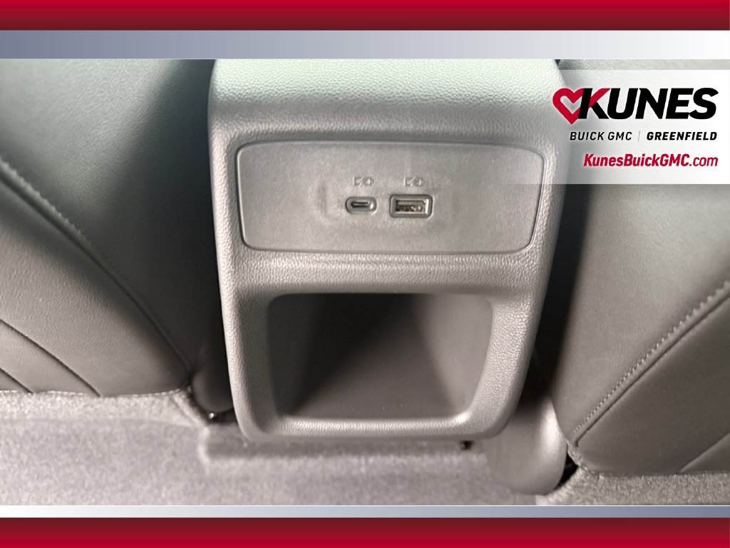 New 2026 Buick Envista Sport Touring w/ Convenience I Package FWD image 32