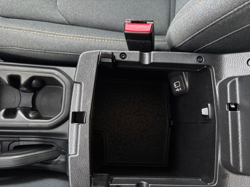 Used 2024 Jeep Wrangler Sport S image 30