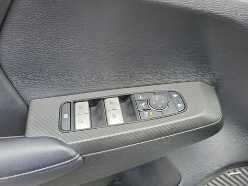 Used 2025 Mitsubishi Outlander SE FWD image 28