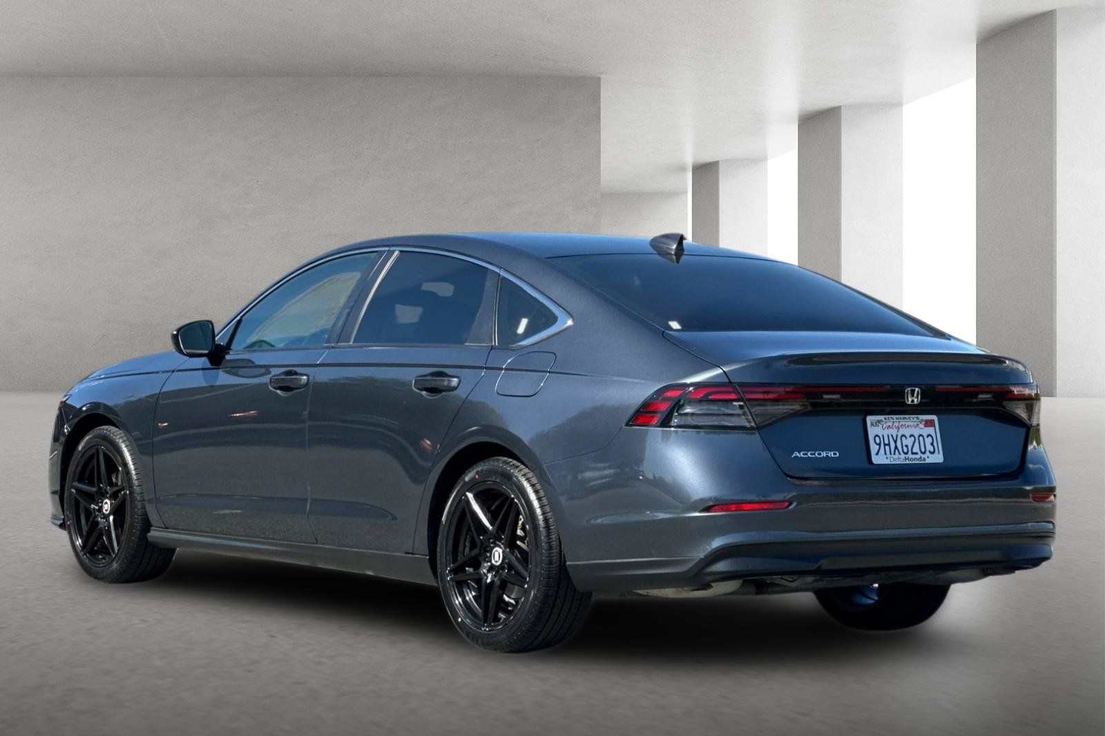 Used 2023 Honda Accord LX image 6