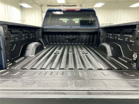 Used 2022 Chevrolet Silverado 2500 Custom w/ Custom Value Package image 23