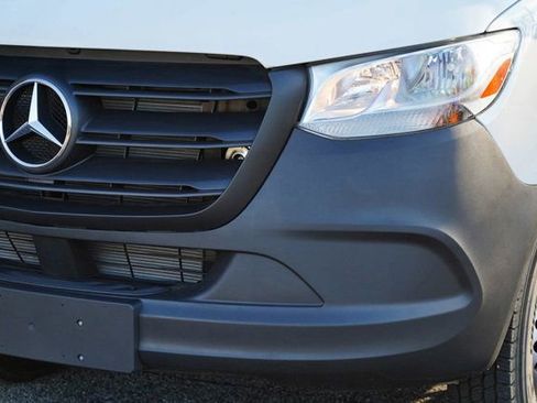 Used 2023 Mercedes-Benz Sprinter 3500 image 19