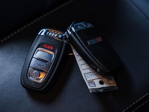 Used 2010 Audi S4 Premium Plus image 94