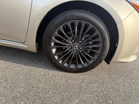 Used 2017 Toyota Avalon XLE image 31