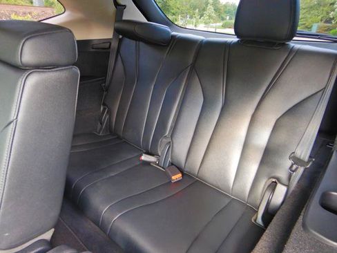 Used 2025 Acura MDX SH-AWD image 14