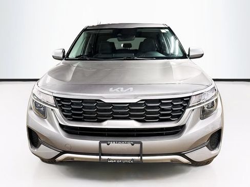 Used 2023 Kia Seltos LX AWD/4WD image 2