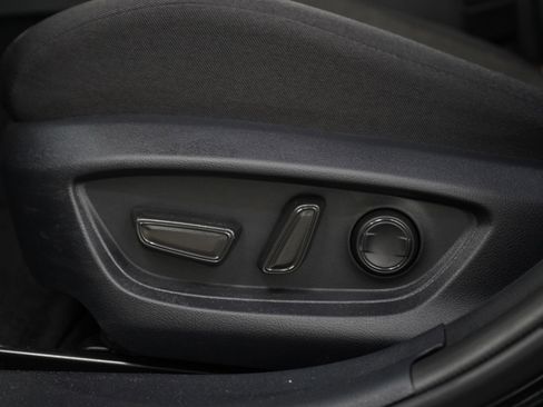 Used 2025 Toyota Camry LE w/ Convenience Package FWD image 20