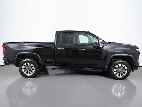 Used 2023 Chevrolet Silverado 2500 Custom w/ Custom Convenience Package image 11