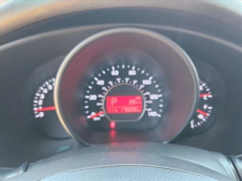 Used 2018 Kia Soul + FWD image 11