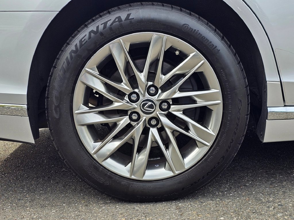 Used 2018 Lexus LS 500 AWD w/ Interior Upgrade Package image 33