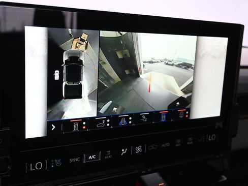 New 2025 GMC Hummer EV 2X w/ LPO, Dark Essentials Package image 32