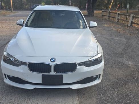 Used 2013 BMW 320i Sedan image 3