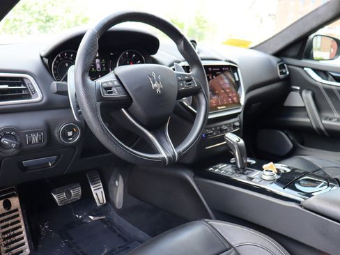 Used 2022 Maserati Ghibli Modena RWD image 10