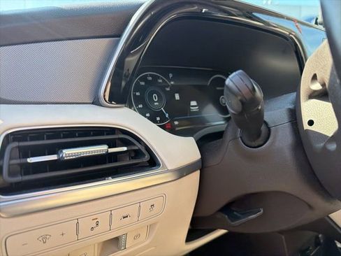 Used 2021 Hyundai Palisade Calligraphy image 31