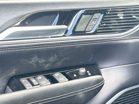 New 2026 Jeep Grand Wagoneer L 2WD image 13