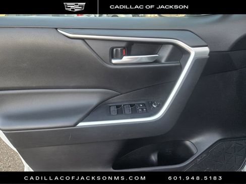 Used 2023 Toyota RAV4 XLE image 11