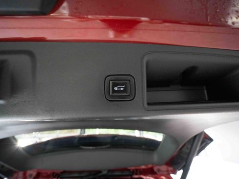 Used 2020 GMC Terrain Denali w/ Denali Premium Package AWD/4WD image 29