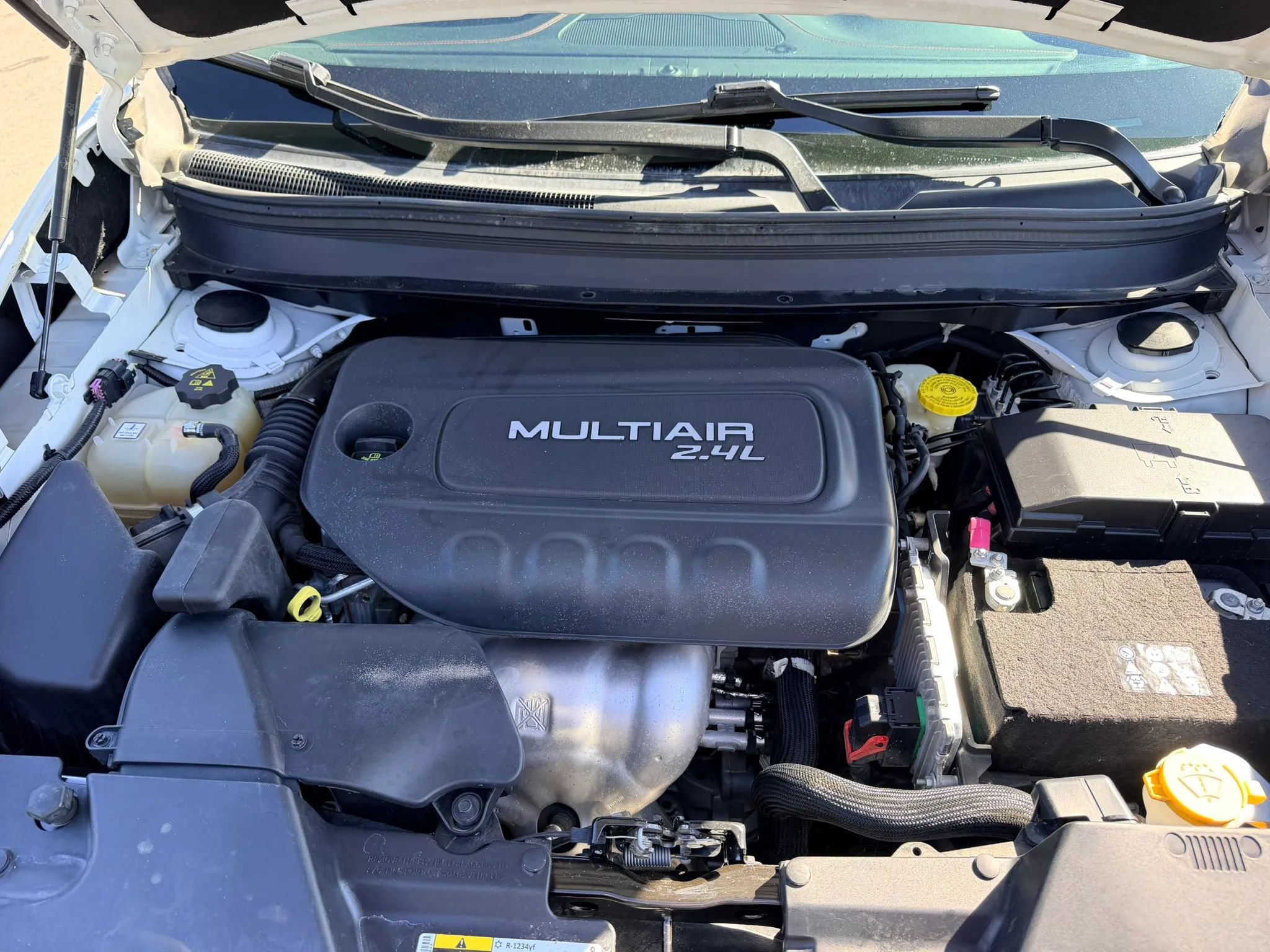 Used 2016 Jeep Cherokee Trailhawk AWD/4WD image 19