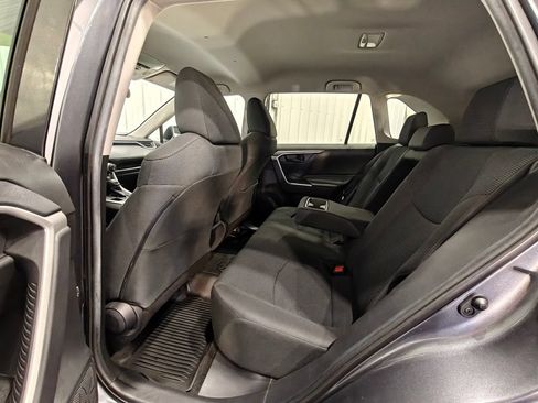 Used 2019 Toyota RAV4 LE w/ All Weather Liner Package AWD/4WD image 22