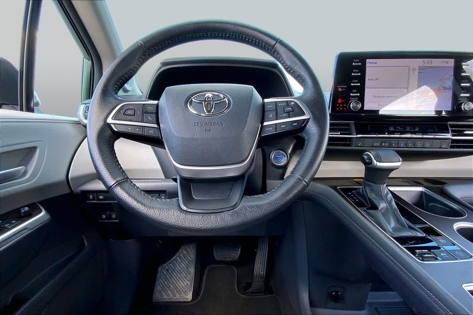 Used 2021 Toyota Sienna XLE w/ XLE Plus Package FWD image 6