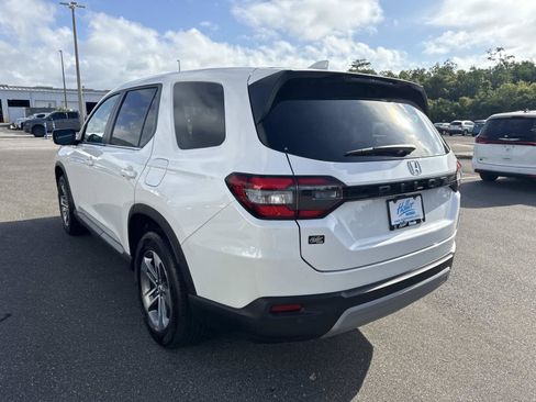 Certified 2025 Honda Pilot EX-L image 6